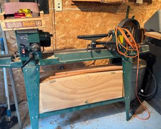 Wood lathe