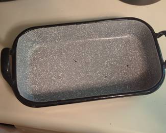Sanas Enamel Roasting Pan with Bear and Shield Mark
