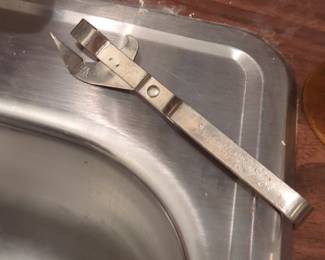 Edlund Company Model 2 Can Opener