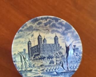 Enoch Wedgwood (Tunstall) Ltd. "Royal Homes of Britain" Commemorative Plate