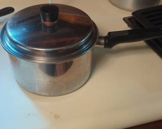 Ekco Eterna Ware 3-Ply Stainless Steel Saucepan with Steamer Basket