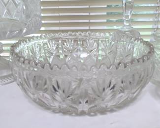 Godinger Dublin Crystal Scalloped Footed Trifle Bowl