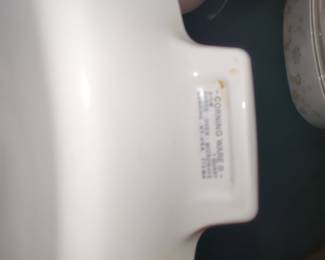 CorningWare "L'Échalote" Casserole Dish with Lid