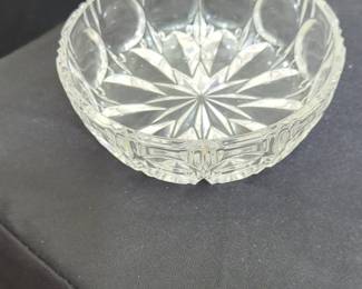 Cut Crystal Glass Bowl with Starburst Pattern