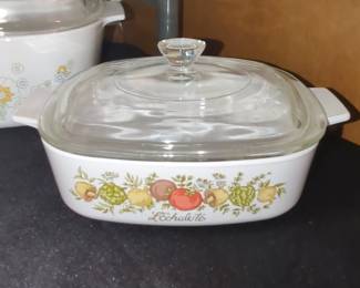 CorningWare "L'Échalote" Casserole Dish with Lid