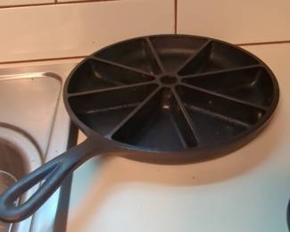 Vintage Cast Iron Cornbread Pan - Birmingham Stove & Range (BSR)