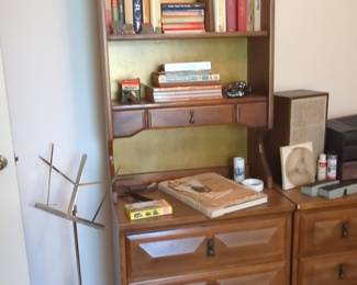 Vintage Thomasville Hutch