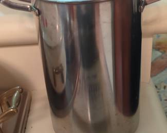 Stainless Steel Stock Pot with Steamer Rack