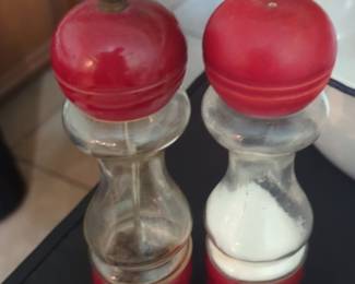 Vintage Olde Thompson Red & Clear Glass Salt and Pepper Shakers with Pepper Mill