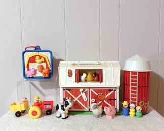 VTG Fisher-Price Little People Farm barn