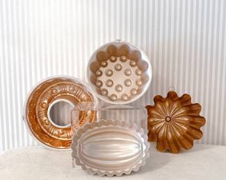 Vintage Round Copper-Plated Aluminum Gelatin Molds