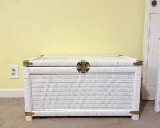VTG White Wicker Trunk