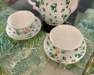 Lefton musical teapot