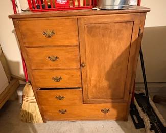 Vintage gentleman’s chest/armoire