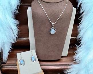 Rainbow Moonstone Pendant Necklace Matching Earrings