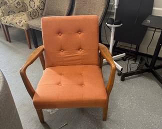 Mid-Century Modern Accent Chair with Button Tufting