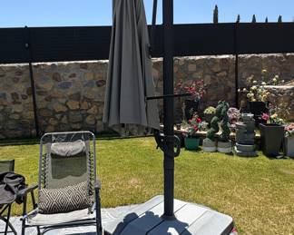 Offset Cantilever Patio Umbrella with Base