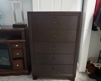 Acme Furniture Madison Espresso 5-Drawer Chest