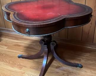 Georgianstyle Clover Shaped Table
