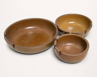 Lot 222: 3 Heath Ceramics Stoneware Ashtrays, Graduated Sizes
