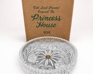 Lot 1000: Princess House 830 Lead Crystal 3-Taper Candle Holder