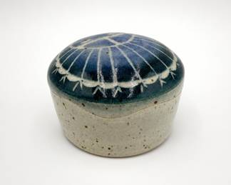 Lot 156: Studio Pottery Stoneware Lidded Trinket Box