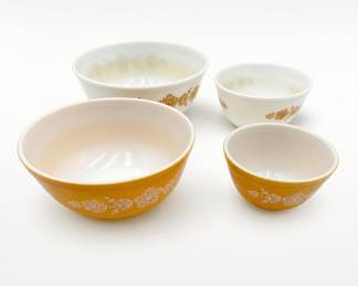 Lot 113: Set of 4 Pyrex Butterfly Gold Nesting Mixing Bowls 401-404