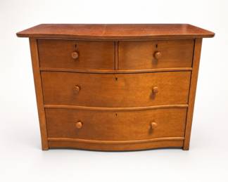 Lot 184: Serpentine-Front Chest of Drawers