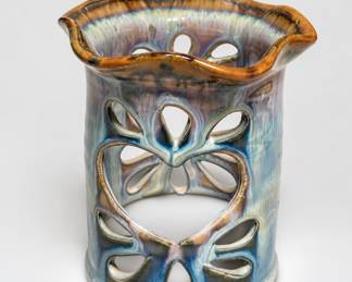 Lot 512: Studio Pottery Oil Warmer with Drip Glaze