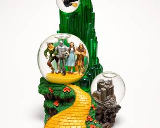 Lot 201: Westland Wizard of Oz Emerald City Musical Water Globe