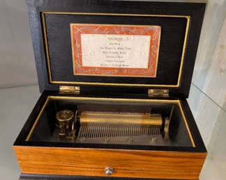 Swiss Marquetry Inlaid Music Box