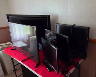 All sizes of flat screens