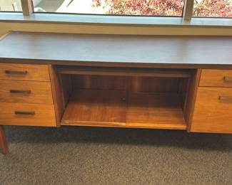 MCM credenza