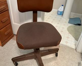 #148 Vintage Brown Vinyl and Metal Office Chair - Doesn't adjust $30.00