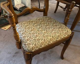 #2 Wood Table w/6 chairs (2 captains chairs) - 62-86x40x30 $250.00