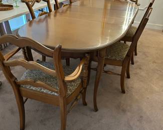 #2 Wood Table w/6 chairs (2 captains chairs) - 62-86x40x30 $250.00