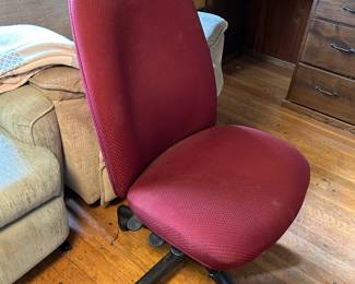 #47 Burgandy Office Chair (doesn't raise or lower) as is $10.00