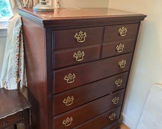 #24 American Drew Chest of 5 drawers - 38x19x54 $175.00