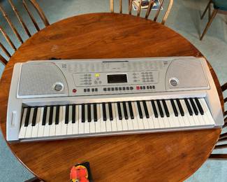 #86 Huntington KB61-100 - Keyboard - 5 octaves $60.00