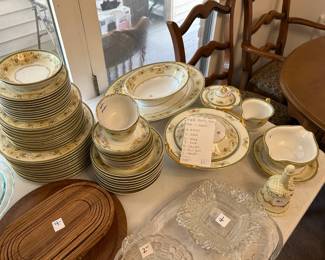 #181 F & B Meito China - Made in Japan - approx 54 pieces $60.00