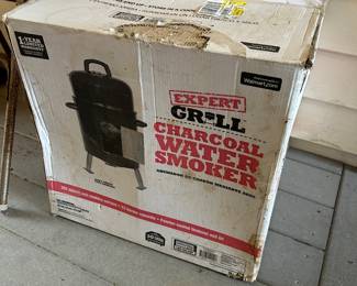 #109 New in Box Expert Grill Water Smoker $50.00