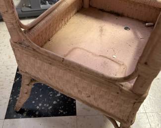 #134 Wicker End Table w/top Flip-up lid and bottom Shelf - Painted - 17x12x29 $25.00