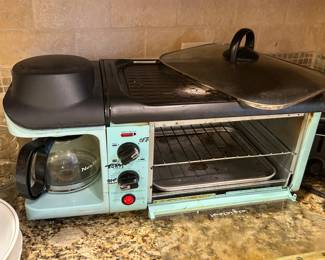 #196 Nostalgic Toaster oven, Grill Top, and Coffee Maker Side $25.00