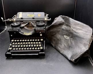 Antique Royal Model 10 Typewriter