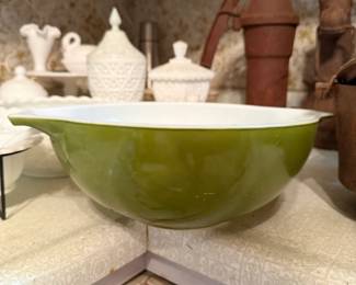Pyrex Bowls