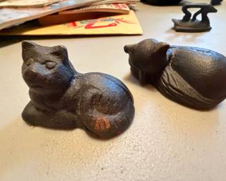 Cast iron Cats, small sized