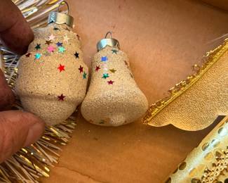Vintage Christmas Ornaments & Accessories