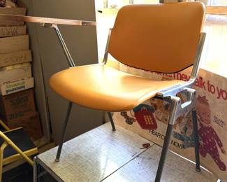 Giancarlo Piretti Chairs, total of 7 in very good shape, 4 in not so good of shape.