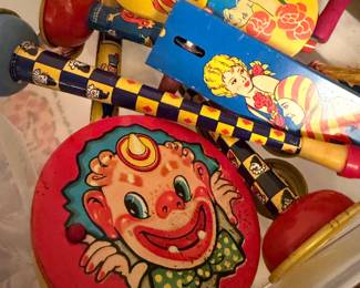 Vintage Lithographed Tin Noisemaker