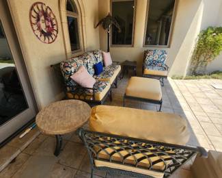 Quality Furnishings/Décor & More